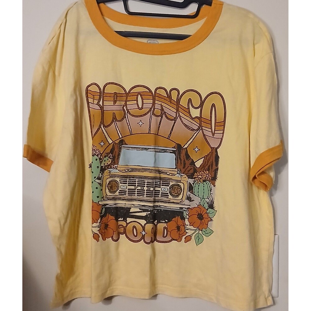 Ford Bronco Graphic Ringer Tee Womens 2X Retro Western Desert Cropped Yellow Top